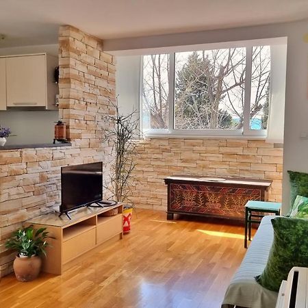 Apartment Tica Омиш Экстерьер фото