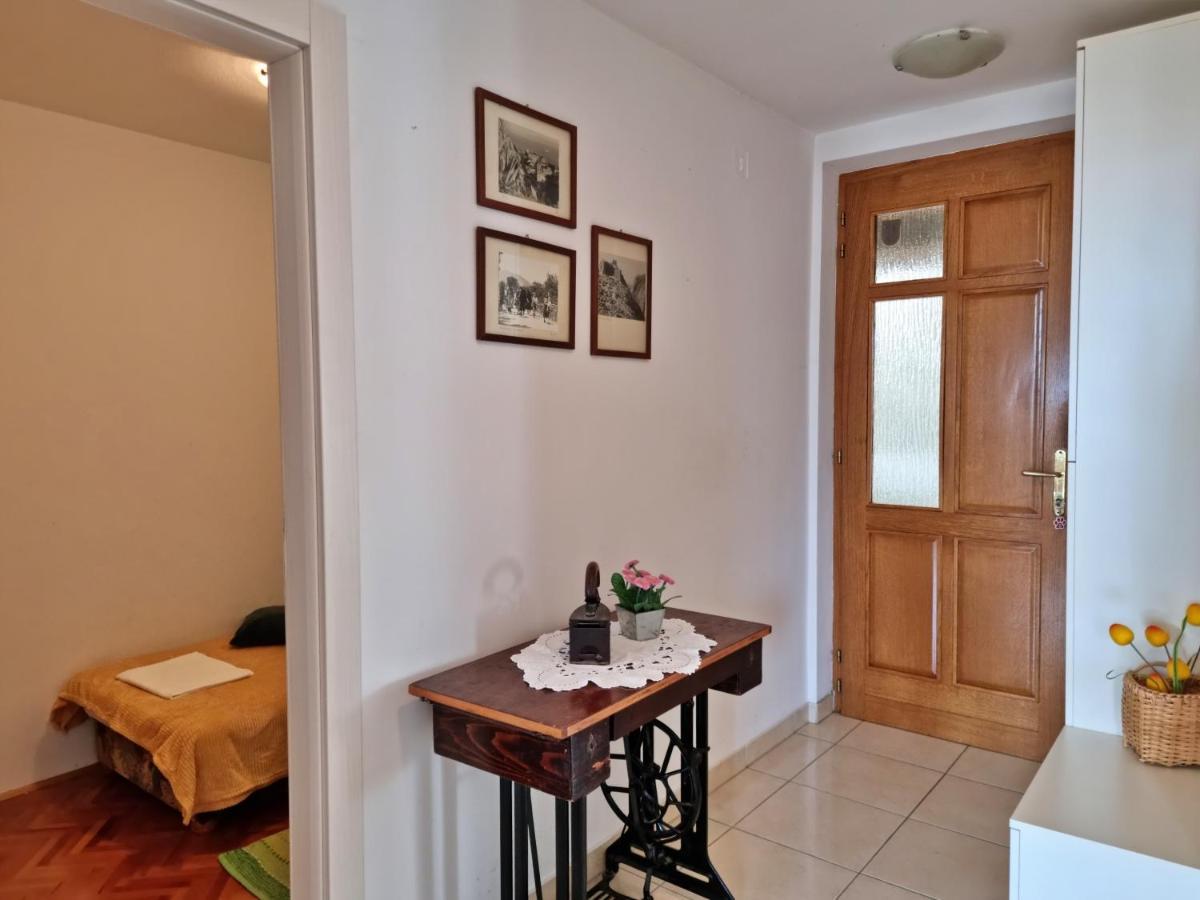 Apartment Tica Омиш Экстерьер фото