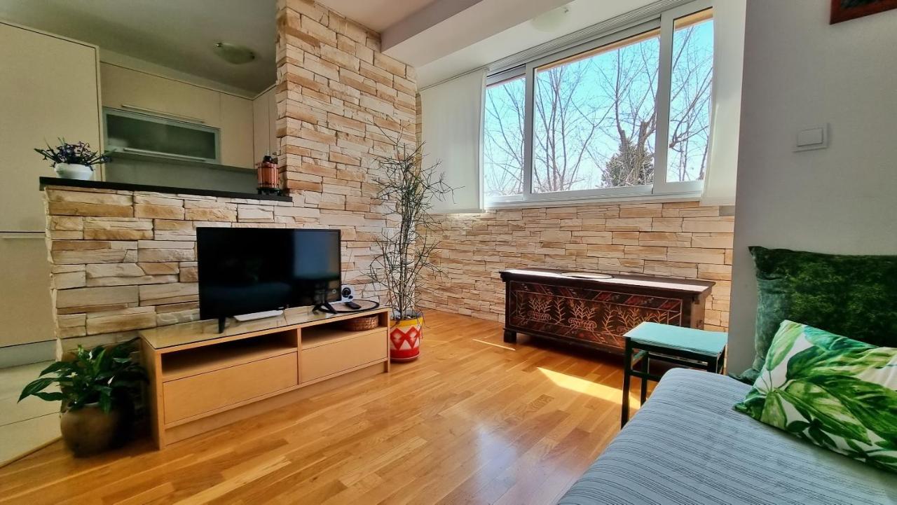 Apartment Tica Омиш Экстерьер фото