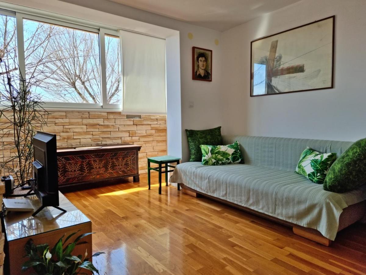 Apartment Tica Омиш Экстерьер фото