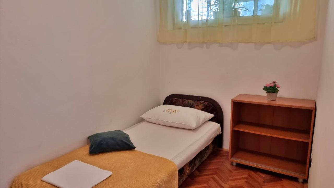 Apartment Tica Омиш Экстерьер фото