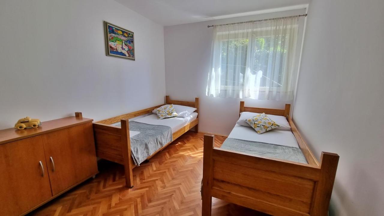 Apartment Tica Омиш Экстерьер фото
