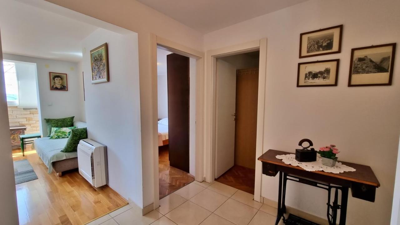 Apartment Tica Омиш Экстерьер фото